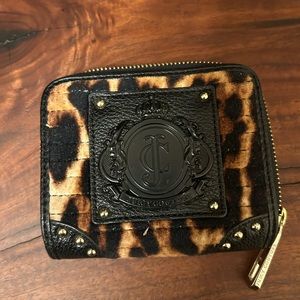 Juicy Couture - Velour Zip Around Wallet - Leopard Print
